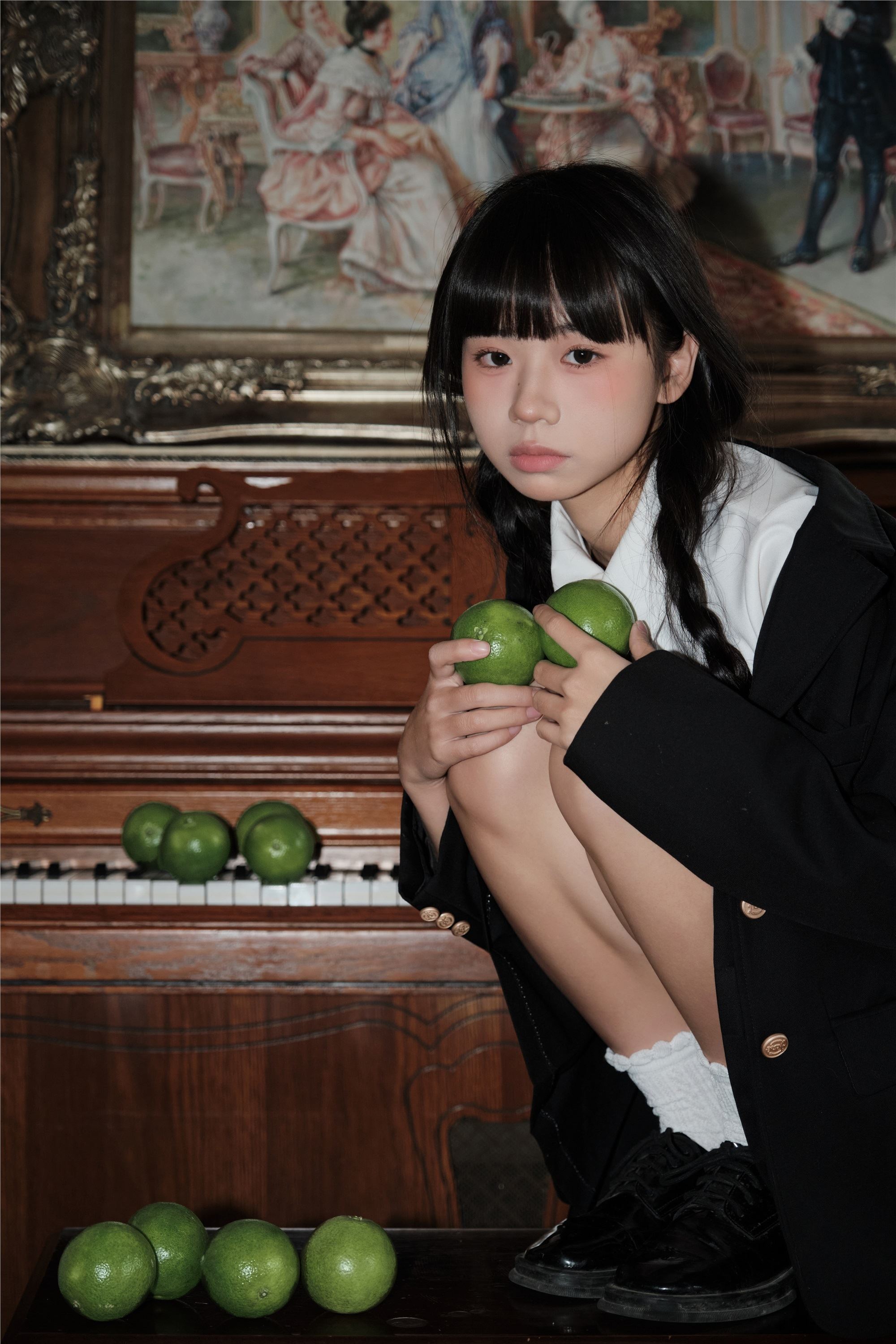 YITUYU艺图语 2025.01.18 青橙少女 是三金呀